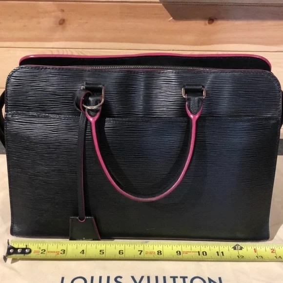 LOUIS VUITTON EPI Vaneau GM Black Hot Pink EUC - Picture 5 of 16